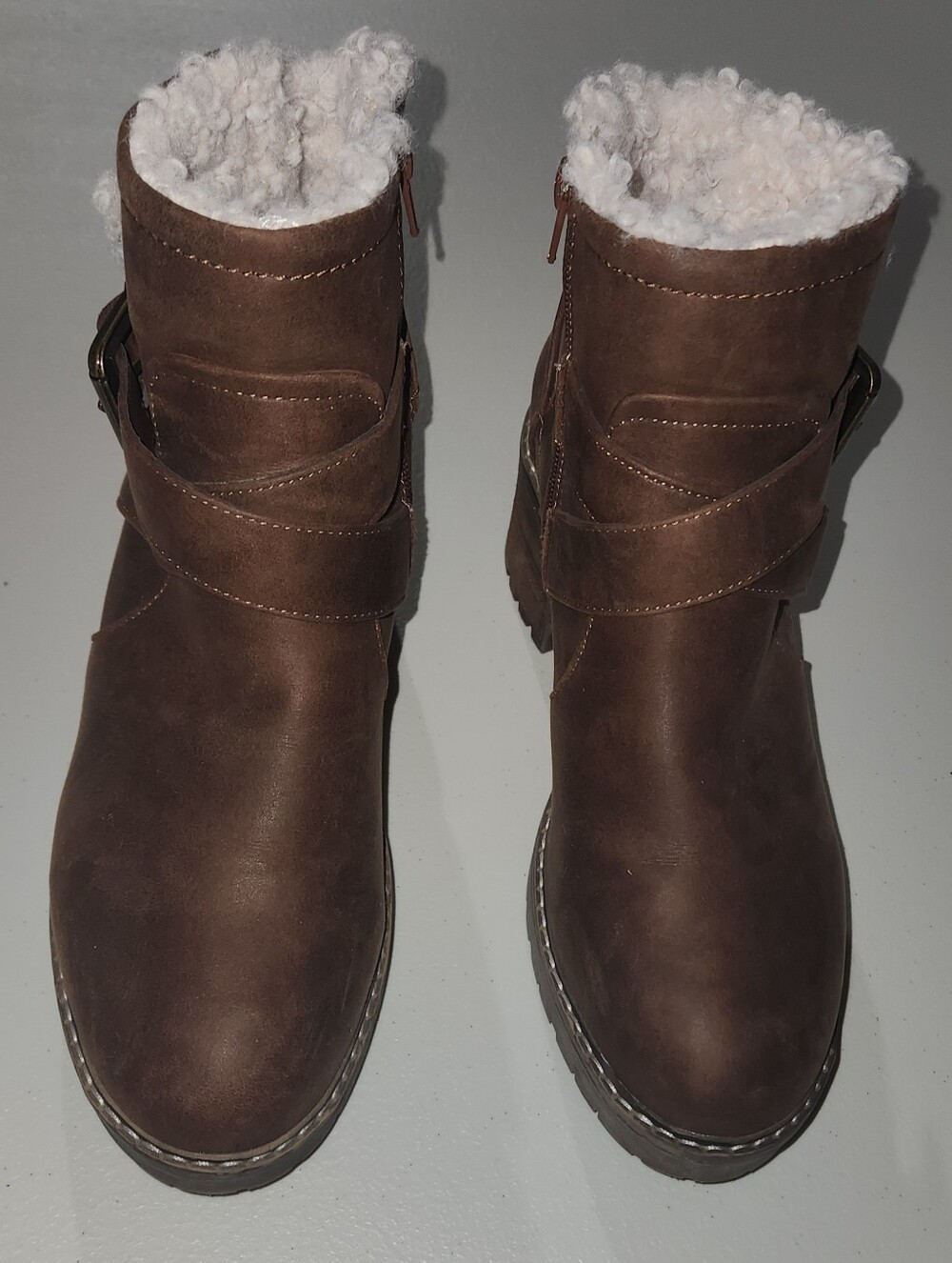 Women's Crown Vintage Brown Faux-Suede Shearling Lined Ankle Boots Size 8
